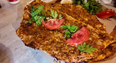 Lahmacun Özel